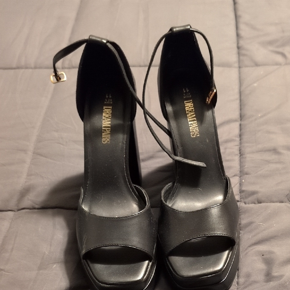 Dream Pairs Black Platform Heels for Women